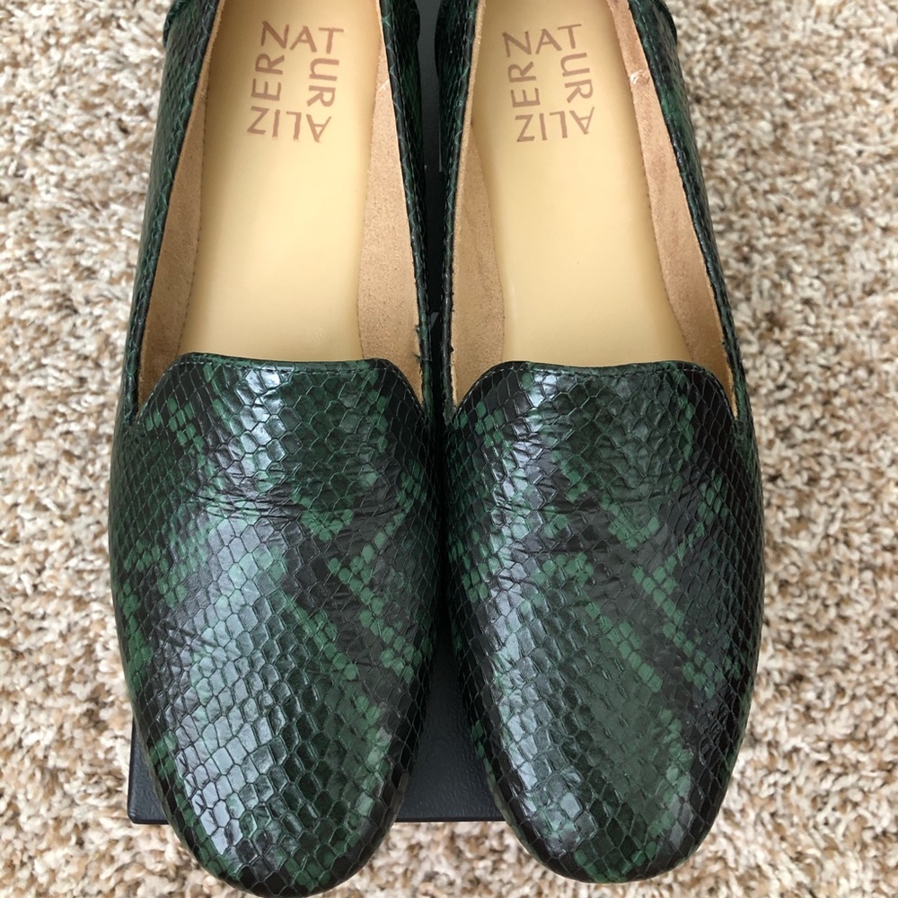 NIB Naturalizer Leather Snake Print Flats - Picture 2 of 10